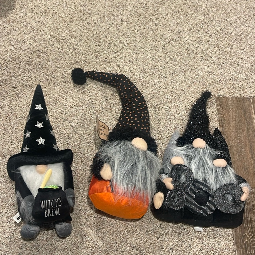Lot of 3 giant Halloween gnomes